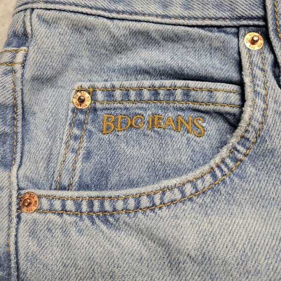 BDG Urban Outfitters Logan Buckle Back Baggy Barrel Denim Jeans Size 27W Light - Picture 4 of 13